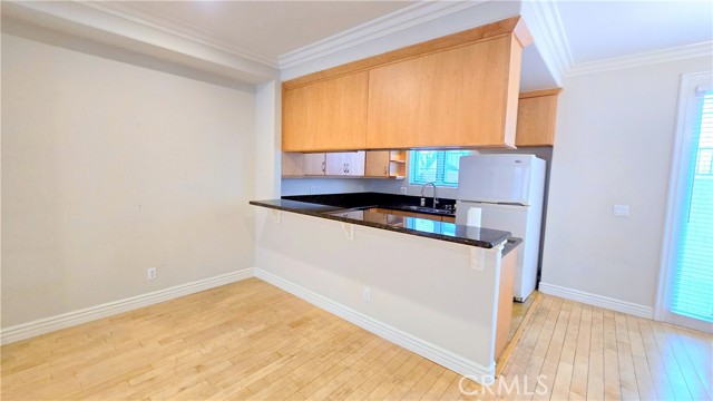 Detail Gallery Image 5 of 24 For 68 N Allen Ave #6,  Pasadena,  CA 91106 - 3 Beds | 3 Baths
