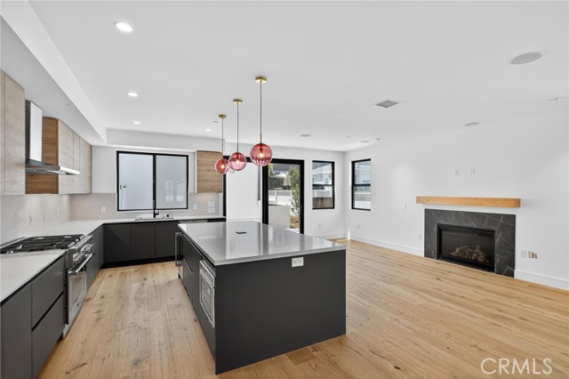 Detail Gallery Image 11 of 50 For 1011 S Prospect Ave, Redondo Beach,  CA 90277 - – Beds | – Baths