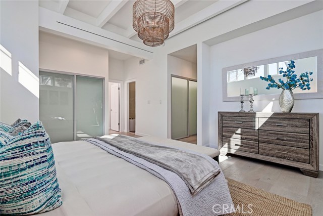 324 Bayview Drive, Hermosa Beach, California 90254, 3 Bedrooms Bedrooms, ,3 BathroomsBathrooms,Residential,Sold,Bayview,SB17236380