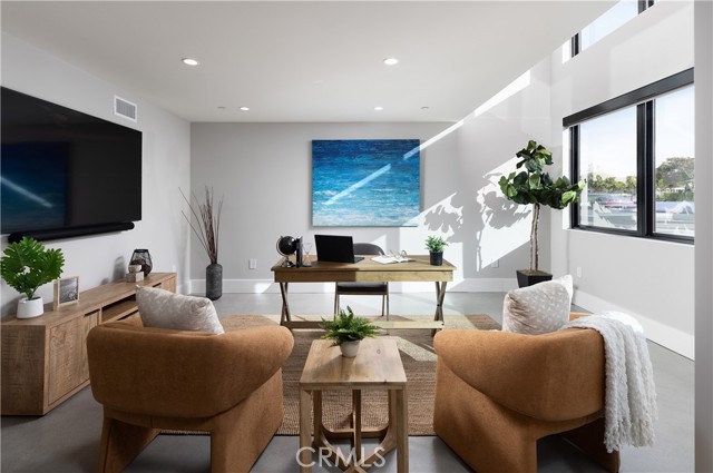 Detail Gallery Image 4 of 35 For 502 W Balboa Blvd, Newport Beach,  CA 92661 - 3 Beds | 3/1 Baths