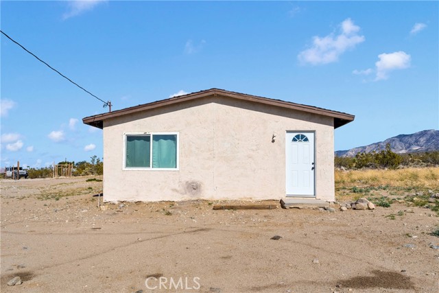 Detail Gallery Image 1 of 32 For 30229 Bourbon Rd, Lucerne Valley,  CA 92356 - 1 Beds | 1 Baths