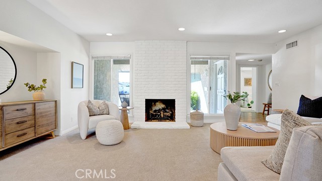 Front Image Thumbnail for CROC26051965