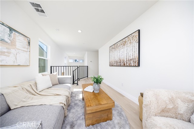 755 Lewis Street, Pomona CA: https://media.crmls.org/medias/7fb6536d-5847-42a2-bc63-34af40cc196e.jpg