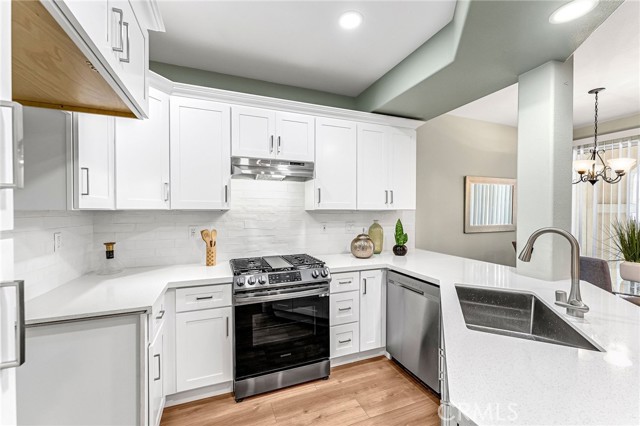 Detail Gallery Image 13 of 50 For 304 Birch Grove, Irvine,  CA 92618 - 2 Beds | 2/1 Baths