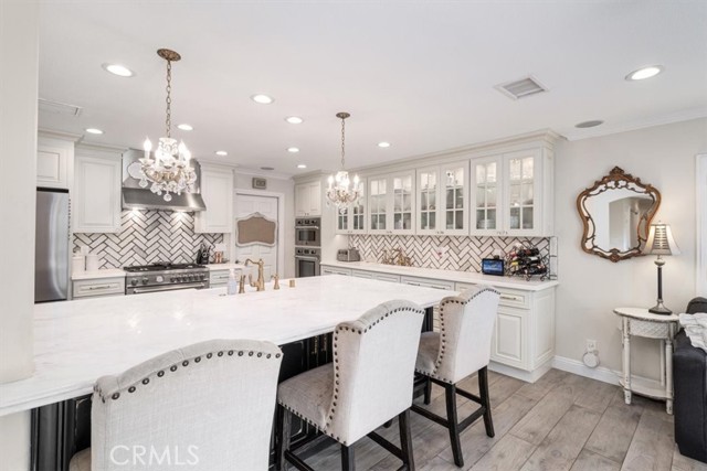 Detail Gallery Image 10 of 34 For 5342 Kenilworth, Huntington Beach,  CA 92649 - 5 Beds | 4 Baths