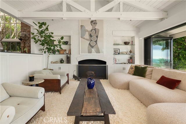 Detail Gallery Image 12 of 22 For 998 Emerald Bay, Laguna Beach,  CA 92651 - 4 Beds | 4/1 Baths