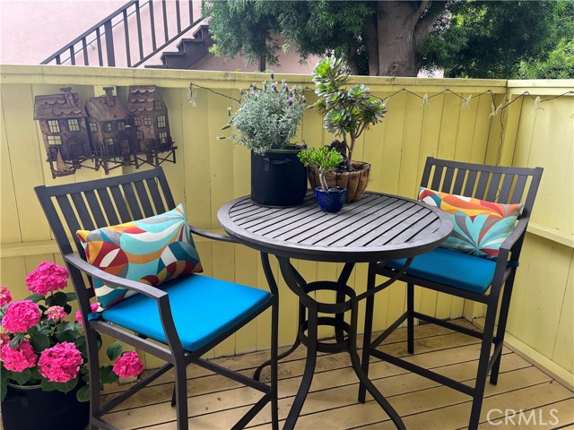 2611 Ruhland Avenue, Redondo Beach, California 90278, 2 Bedrooms Bedrooms, ,2 BathroomsBathrooms,Residential,Sold,Ruhland,PW22119568