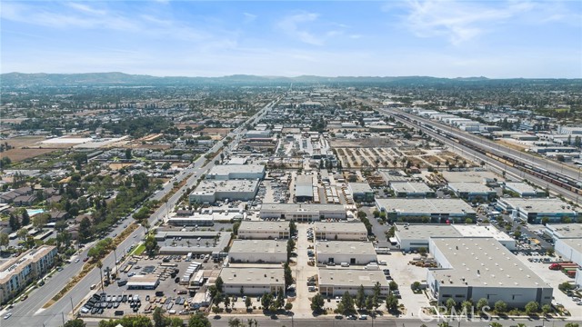 620 S Magnolia Avenue, Ontario CA: https://media.crmls.org/medias/7fb953ca-f070-4625-88e7-66bfbff3d3b6.jpg