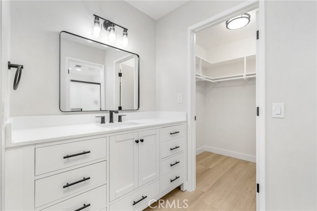 Image 21 of 25 For 9374 Fleetwood Street