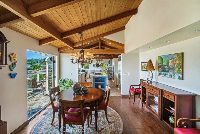 Detail Gallery Image 23 of 56 For 2108 Crestview Dr, Laguna Beach,  CA 92651 - 3 Beds | 2 Baths