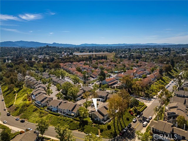 26065 Las Flores, Mission Viejo CA: https://media.crmls.org/medias/7fb9732a-684b-4274-93d4-63945423880b.jpg