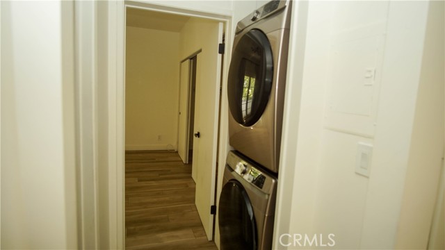 Detail Gallery Image 5 of 7 For 1133 N Clark St #101,  West Hollywood,  CA 90069 - 2 Beds | 2 Baths