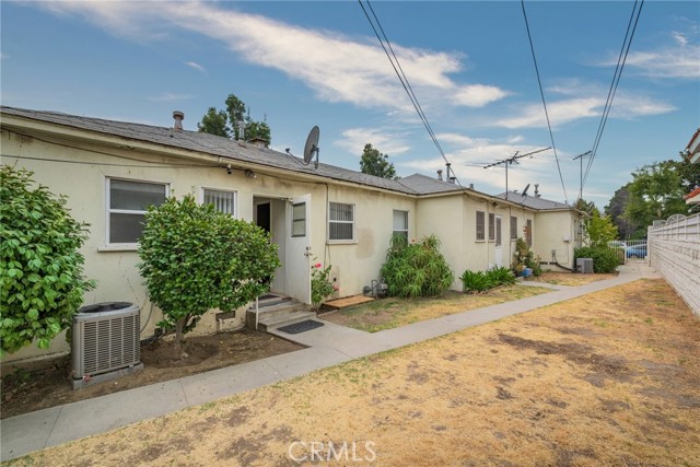 705 E California Avenue, Glendale CA: https://media.crmls.org/medias/7fb9a554-c5e2-4d41-924d-1339ff9cb1fc.jpg