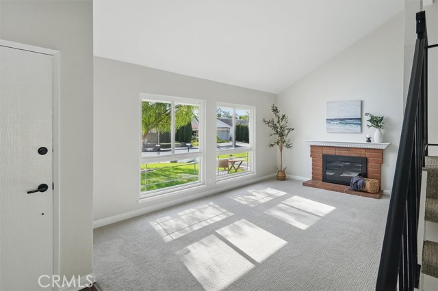 Detail Gallery Image 9 of 33 For 26947 Las Mananitas Dr, Valencia,  CA 91354 - 4 Beds | 3 Baths