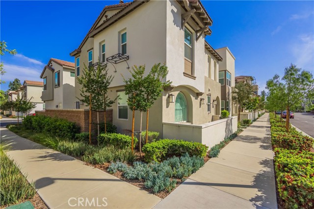 9513 Retreat Place, Rancho Cucamonga CA: https://media.crmls.org/medias/7fbac29f-c6bd-436e-b7d3-fb78cbe99bd5.jpg