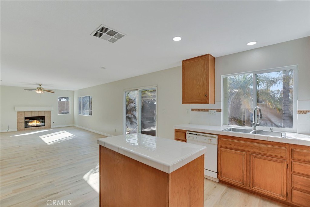 MLS #IV25270136 image #12