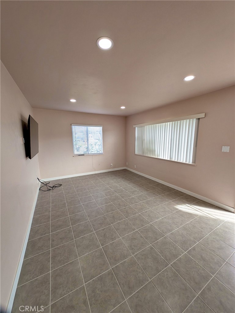 MLS #PI25243081 image #2