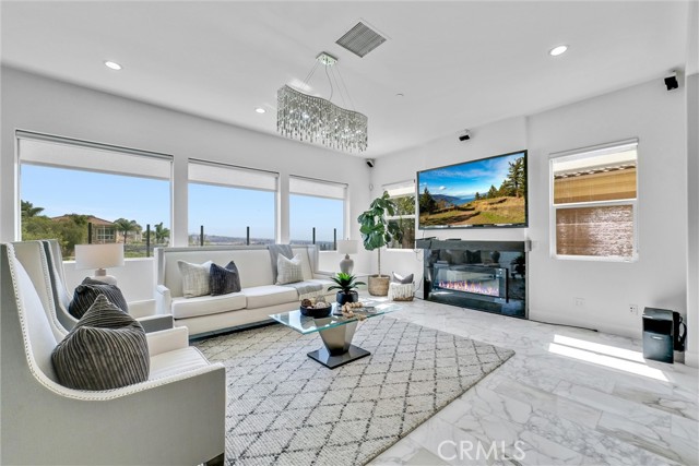 Detail Gallery Image 16 of 75 For 520 N Bardsdale Pl, Brea,  CA 92821 - 5 Beds | 5/1 Baths