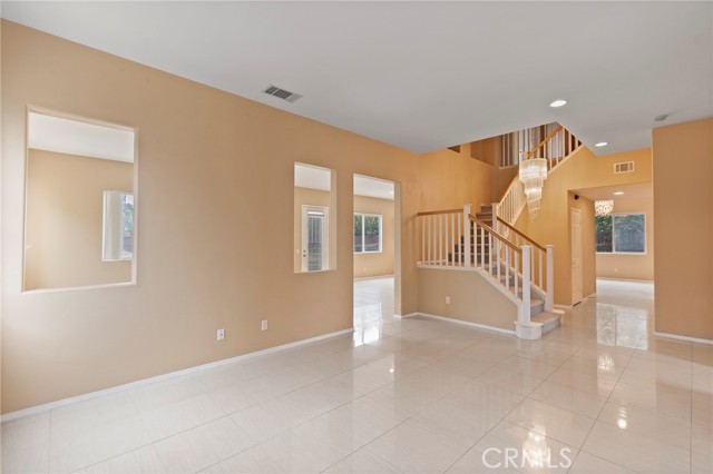 8348 Barnwood Lane, Riverside CA: https://media.crmls.org/medias/7fbbe902-0606-47cf-bb20-c15e6836b145.jpg