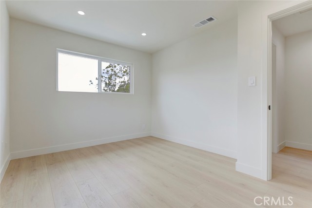 Detail Gallery Image 26 of 32 For 9917 Marcus Ave #9917,  Tujunga,  CA 91042 - 2 Beds | 1/1 Baths