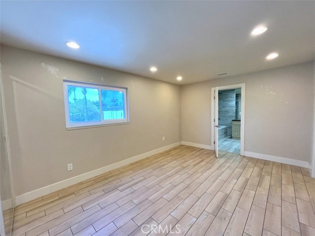 7811 Rhine Drive, Huntington Beach CA: https://media.crmls.org/medias/7fbc81e1-be3e-401e-b647-9b5e7e8dcea6.jpg
