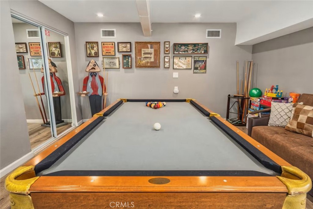 https://media.crmls.org/medias/7fbc8623-2e34-42e0-b762-78eac2cb9d95.jpg?preset=X-Large