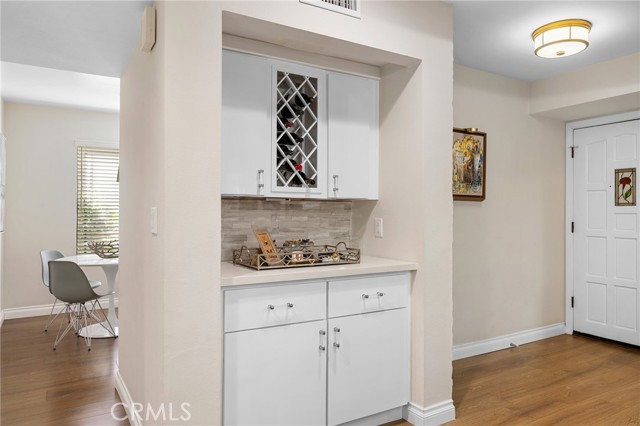 236 N Louise Street, Glendale CA: https://media.crmls.org/medias/7fbc8753-32c3-4690-b273-fa414e51b982.jpg