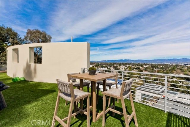 Detail Gallery Image 34 of 43 For 11698 Picturesque, Studio City,  CA 91604 - 3 Beds | 2/1 Baths