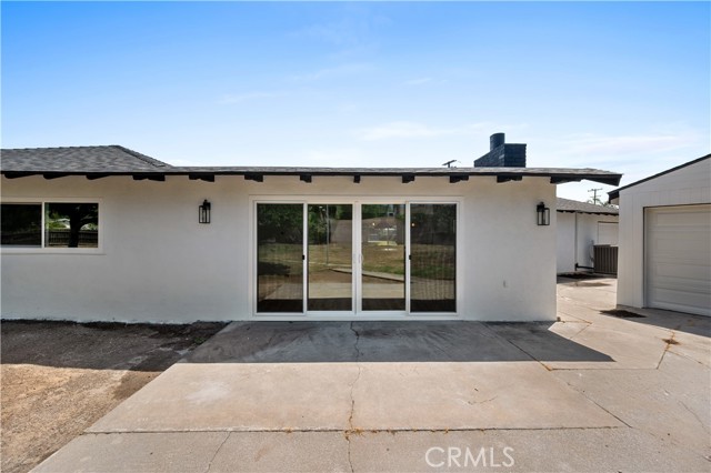424 E Victoria Street, Rialto CA: https://media.crmls.org/medias/7fbe9a0b-ff90-4aff-b24e-5d4d8d9a0f67.jpg