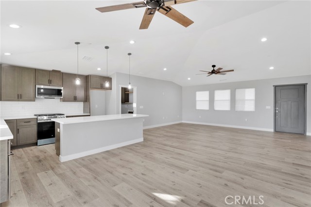 Detail Gallery Image 11 of 39 For 21533 Del Oro Rd, Apple Valley,  CA 92307 - 4 Beds | 2/1 Baths