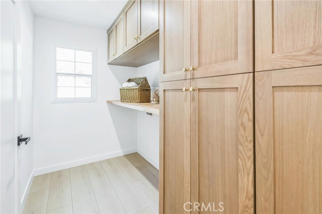 23509 Community Street, West Hills CA: https://media.crmls.org/medias/7fc00f51-41b0-4ae7-ba2c-d71da758f749.jpg