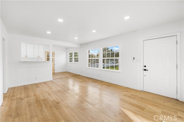 Detail Gallery Image 4 of 25 For 15320 Bledsoe, Sylmar,  CA 91342 - 3 Beds | 2 Baths