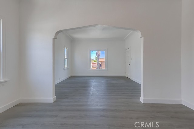 1009 Coronado Avenue, Long Beach CA: https://media.crmls.org/medias/7fc1bcbe-f171-4094-a841-849258226d90.jpg