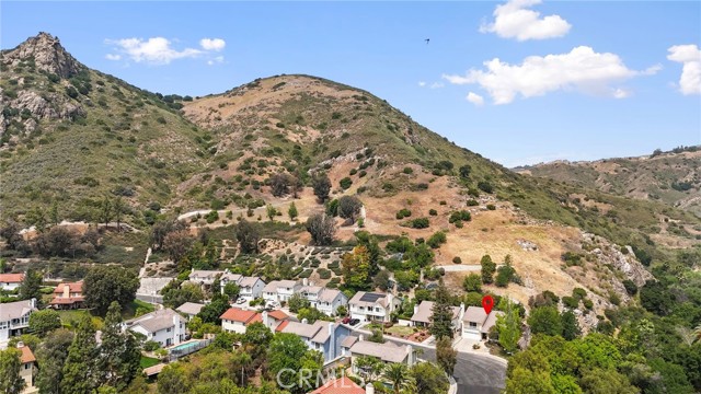 7169 Castle Peak Drive, West Hills CA: https://media.crmls.org/medias/7fc1c53a-db9c-40a6-aaf0-43e36d0a1a38.jpg