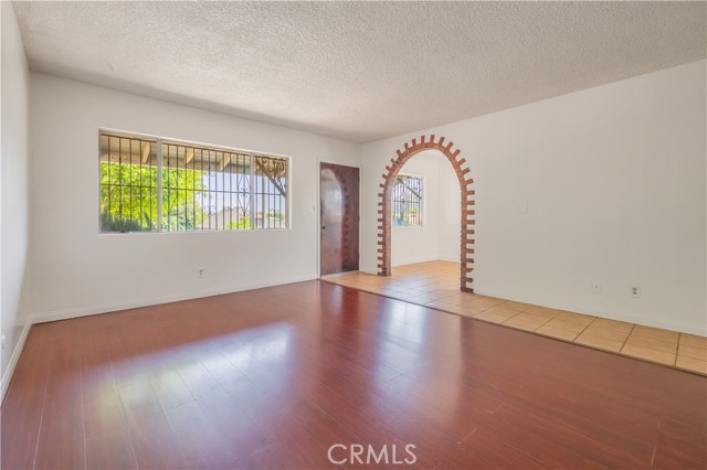 2653 Alice Street, Los Angeles CA: https://media.crmls.org/medias/7fc1d751-ec0d-4994-915f-b6fd1ce69ef1.jpg