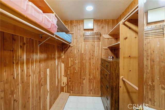 Detail Gallery Image 22 of 40 For 27442 Meadow Bay Dr, Lake Arrowhead,  CA 92352 - 4 Beds | 3/1 Baths