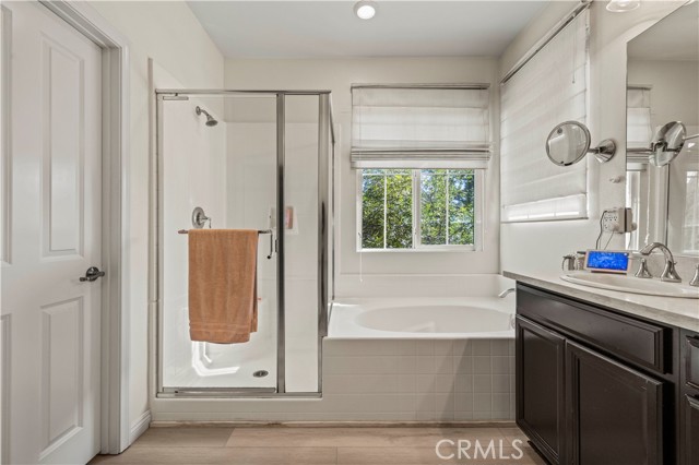 Detail Gallery Image 33 of 60 For 24106 Village Cir, Valencia,  CA 91354 - 4 Beds | 3 Baths