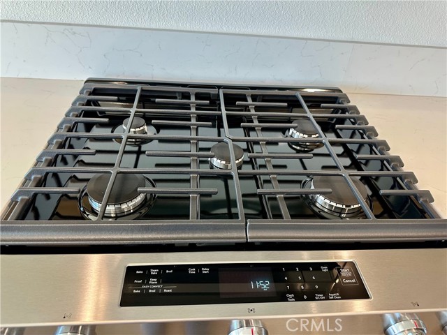 Detail Gallery Image 9 of 30 For 21430 Megan Ct, Riverside,  CA 92507 - 3 Beds | 2 Baths