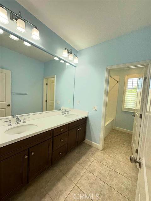 53 Triana, Irvine CA: https://media.crmls.org/medias/7fc49205-4fad-46bd-9254-0fddf6e0a93a.jpg