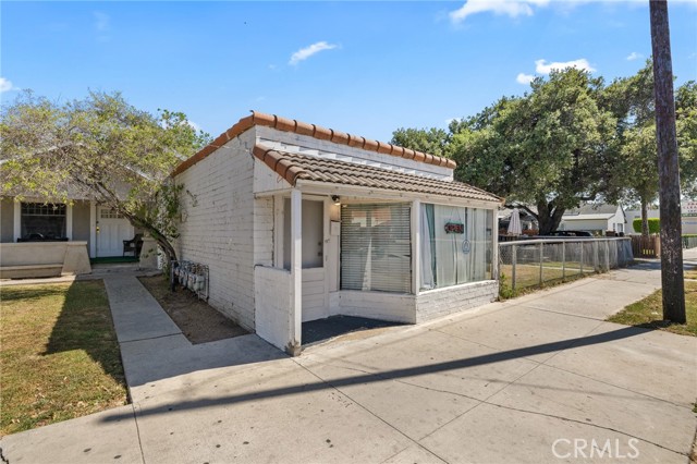 608 E Main Street, Santa Paula CA: https://media.crmls.org/medias/7fc4eca4-bf82-42e8-ad68-e670e68fccf1.jpg