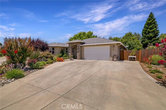 10 Harmony Park Circle, Chico CA: https://media.crmls.org/medias/7fc55631-346b-42d8-8ef6-08c8709e73e7.jpg