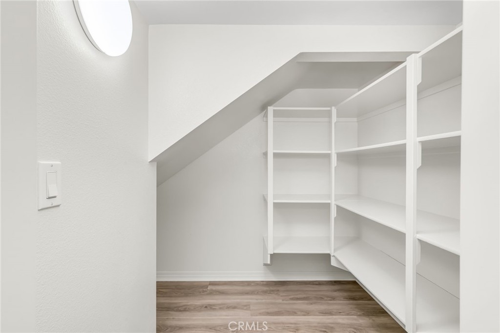 https://media.crmls.org/medias/7fc579bc-e6c2-4319-99e8-afdbe2bcd941.jpg?preset=X-Large