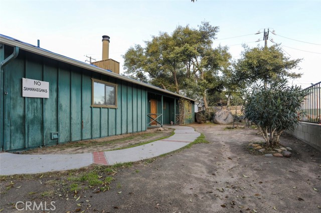 Detail Gallery Image 4 of 28 For 108 Cypress, Wofford Heights,  CA 93285 - 2 Beds | 1/1 Baths