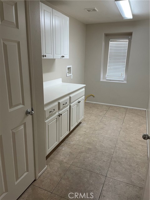 Detail Gallery Image 13 of 17 For 37892 High Ridge Dr, Beaumont,  CA 92223 - 4 Beds | 2/1 Baths