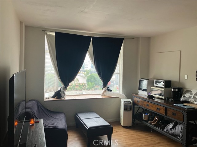 Detail Gallery Image 2 of 36 For 140 Linden Ave, Long Beach,  CA 90802 - 0 Beds | 1 Baths