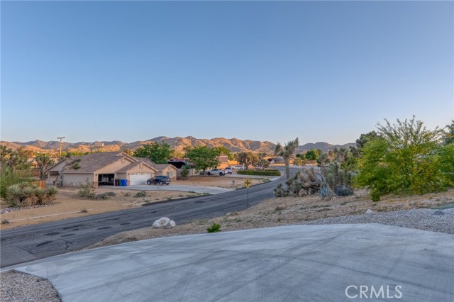 Detail Gallery Image 6 of 53 For 8244 Balsa Ave, Yucca Valley,  CA 92284 - 3 Beds | 2 Baths
