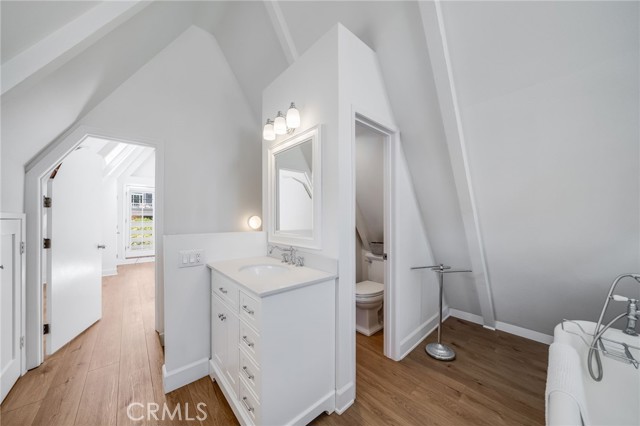 Detail Gallery Image 13 of 29 For 21562 Anns Ln a,  Laguna Beach,  CA 92651 - 2 Beds | 2 Baths