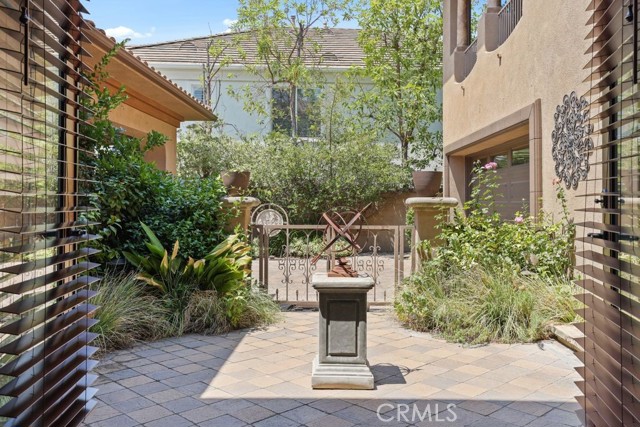 6 Marble Creek Lane, Coto de Caza CA: https://media.crmls.org/medias/7fc84dff-3ee5-4948-ac06-ecf29b473354.jpg