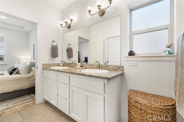1104 Shumard Oak Way, Chico CA: https://media.crmls.org/medias/7fc981ec-8bdd-4e85-924b-3bad8aad491b.jpg