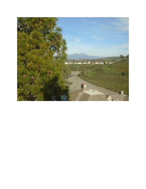 20 Salzburg, Newport Beach CA: https://media.crmls.org/medias/7fcbb0d1-c57e-4941-9d7e-132f6900c62c.jpg